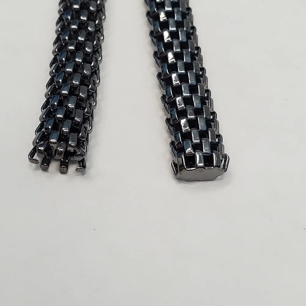 Vintage Mesh Metal Chain Mail Knot Necklace - Picture 6 of 6